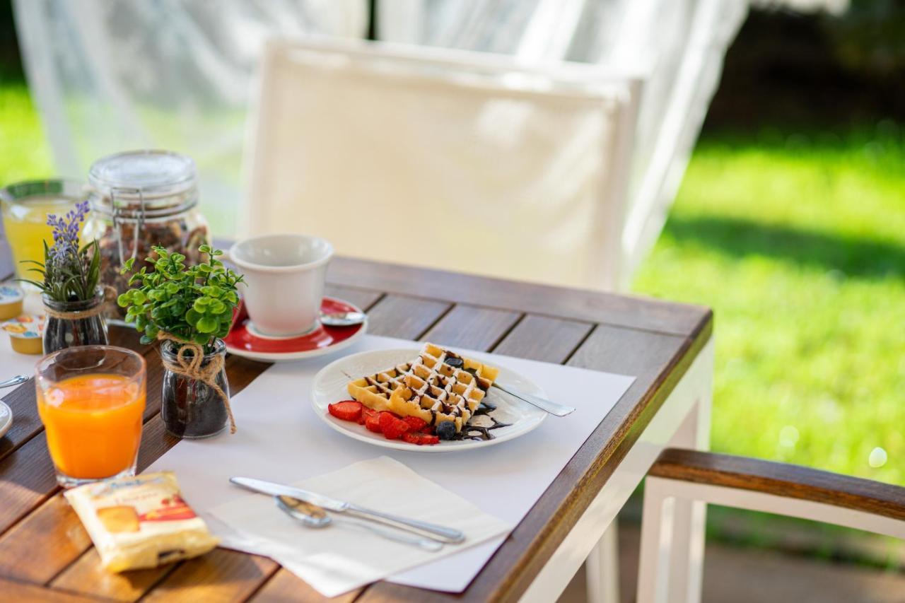 B&B Isabella Milano Marittima Eksteriør billede